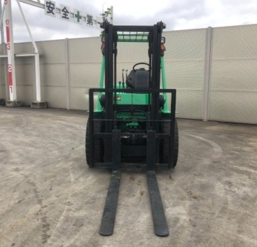 Xe nâng dầu MITSUBISHI FD35